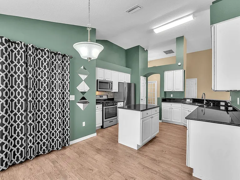 17738 Nathans Dr — Photo 11