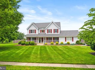 3 Hamton Ct E, Robbinsville, NJ 08691