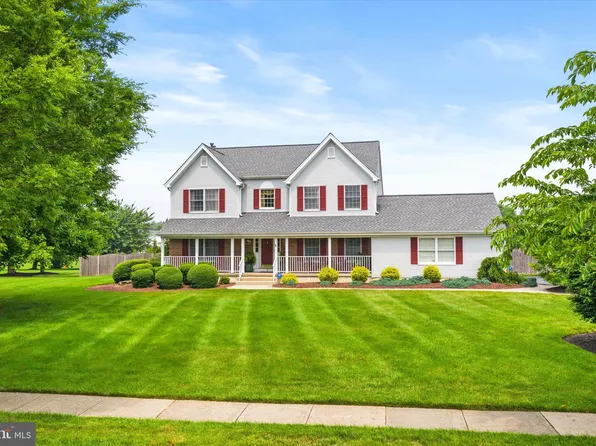 3 Hamton Ct E, Robbinsville, NJ 08691