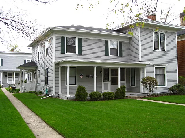 223 Prospect Ave NE #1