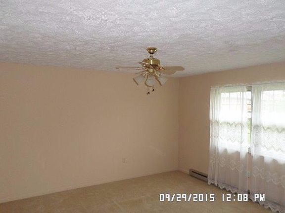 4th image of 560 Magnolia Dr