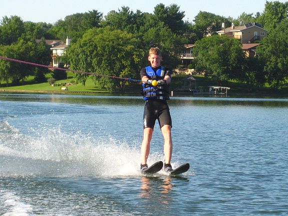 Great skiing lake -no PWC's