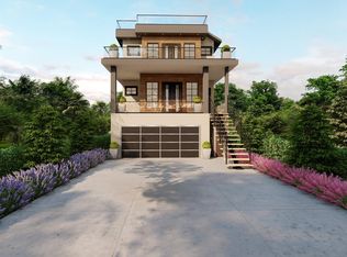 852 Stevens St, White Rock, BC V4B4X2