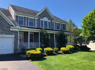 5 Shadow Hill Way, Hackettstown, NJ 07840