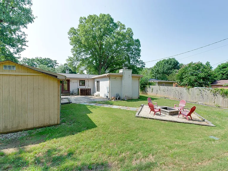 3921 Sheffield Dr — Photo 42