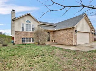 1736 N Blue Ridge Ct, Mulvane, KS 67110
