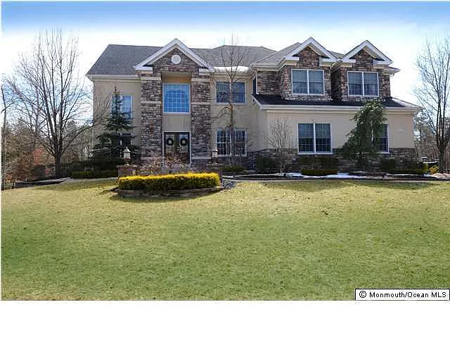 17 Lakeside Dr photo 1