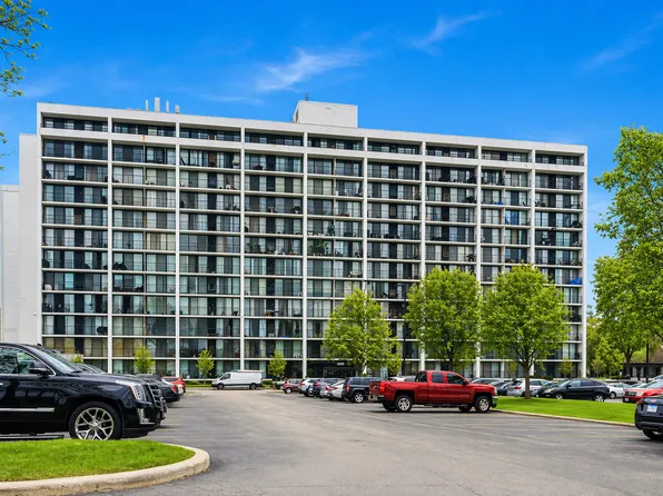 2005 S Finley Rd Unit 1102, Lombard, IL 60148