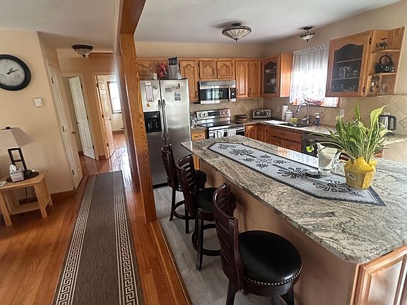4th image of 164 Georganna Dr