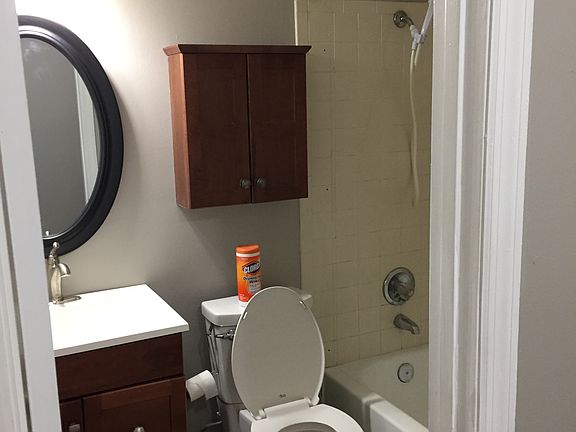 5th image of 121 P Poole Ave