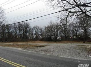 160 Clark St, Patchogue, NY 11772