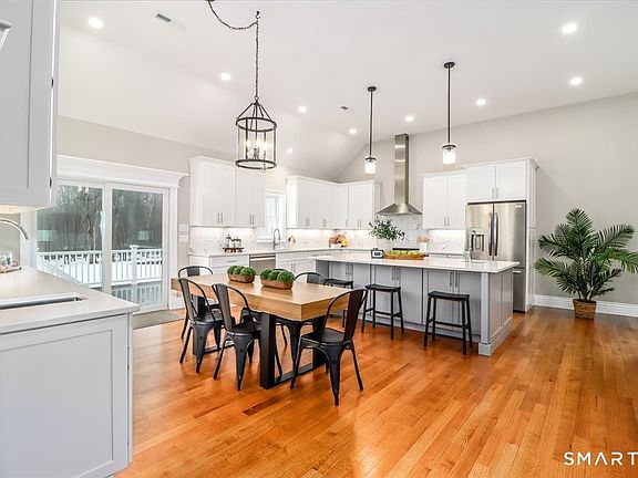 3rd image of 109 Codfish Hill Road