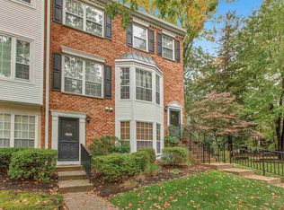 268 Larch Ln, Mahwah, NJ 07430