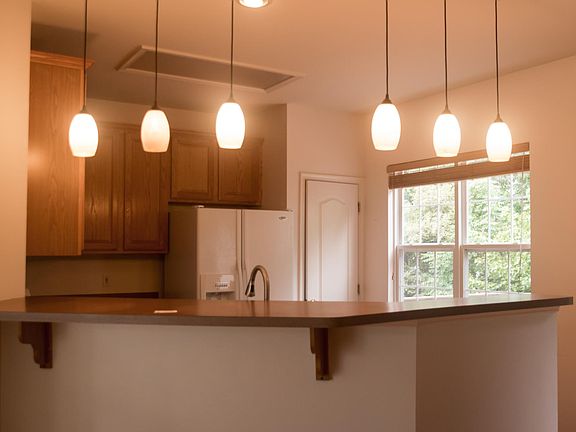 5th image of 2124 Capstone Cir