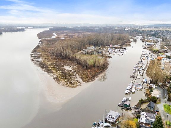 5th image of 4515 River Rd W