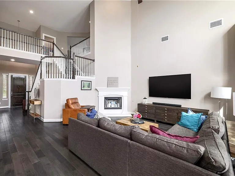 1408 Saddlespur Ln — Photo 4