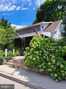 61 S Main St, Stewartstown, PA, 17363