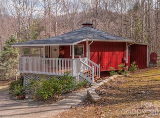 500 Apple Tree Ct, Waynesville, NC 28786