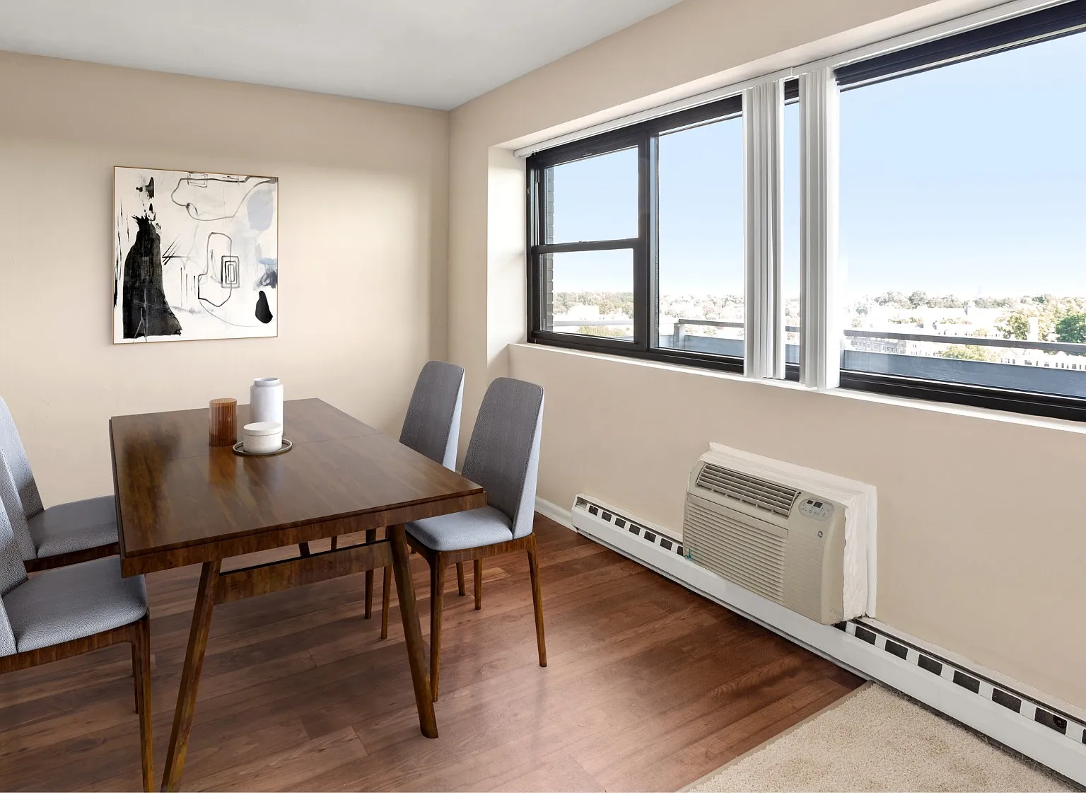 Vista Apartment Homes — Photo 3