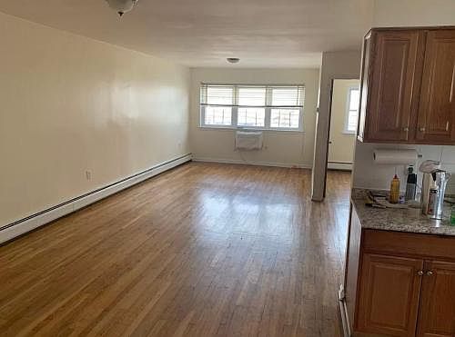 3rd image of 147 Revere Ave