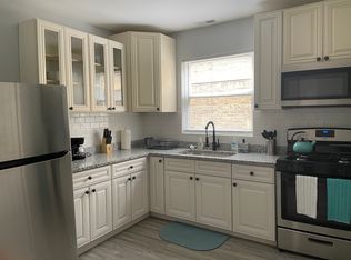 6513 21st St #2F, Berwyn, IL 60402