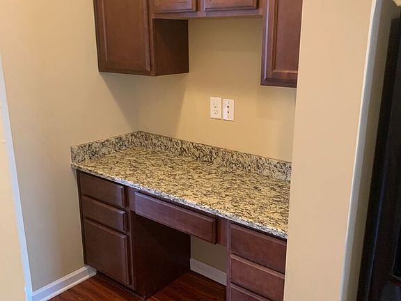 3rd image of 822 Lower Park Pl #822