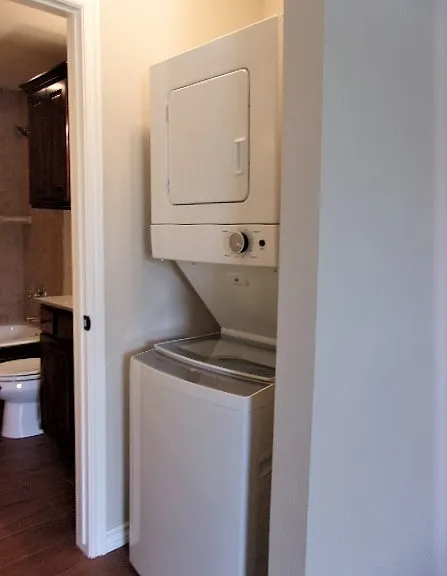 Creekside Condos/Townhomes — Photo 9
