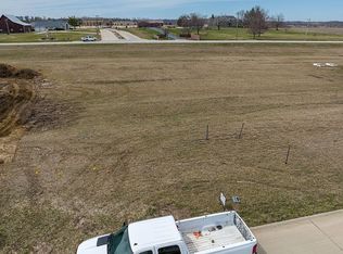 3089 Windsor Dr, Robins, IA 52328