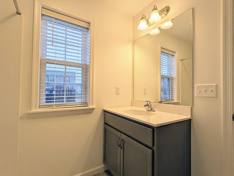 Towns Edge Apartments — Photo 18