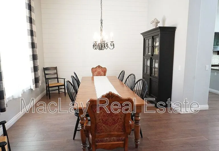 2910 E Wildhorse Dr — Photo 12
