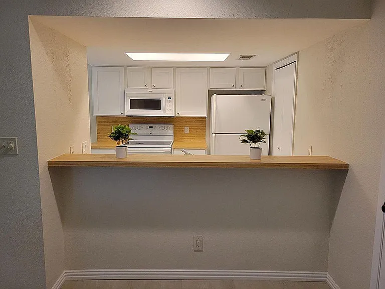 1401 Camp Craft Rd #C — Photo 2