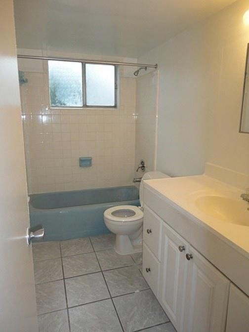 1st image of 733 NE 7th Ave