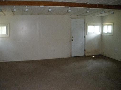 3rd image of 7417 Walrond Ave