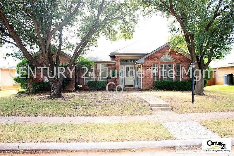 1st image of 728 Blue Oak Dr
