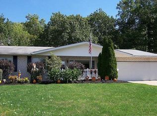 28852 Serenity Ln, Wickliffe, OH 44092