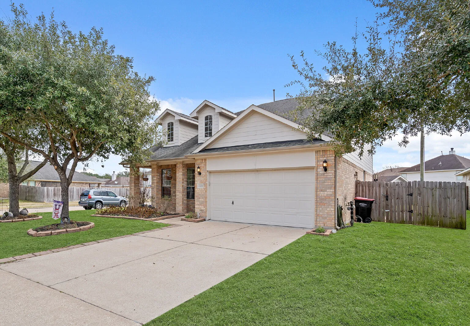4 bed, 2.0 bath, 2649 sqft, $2,495 — Photo 2