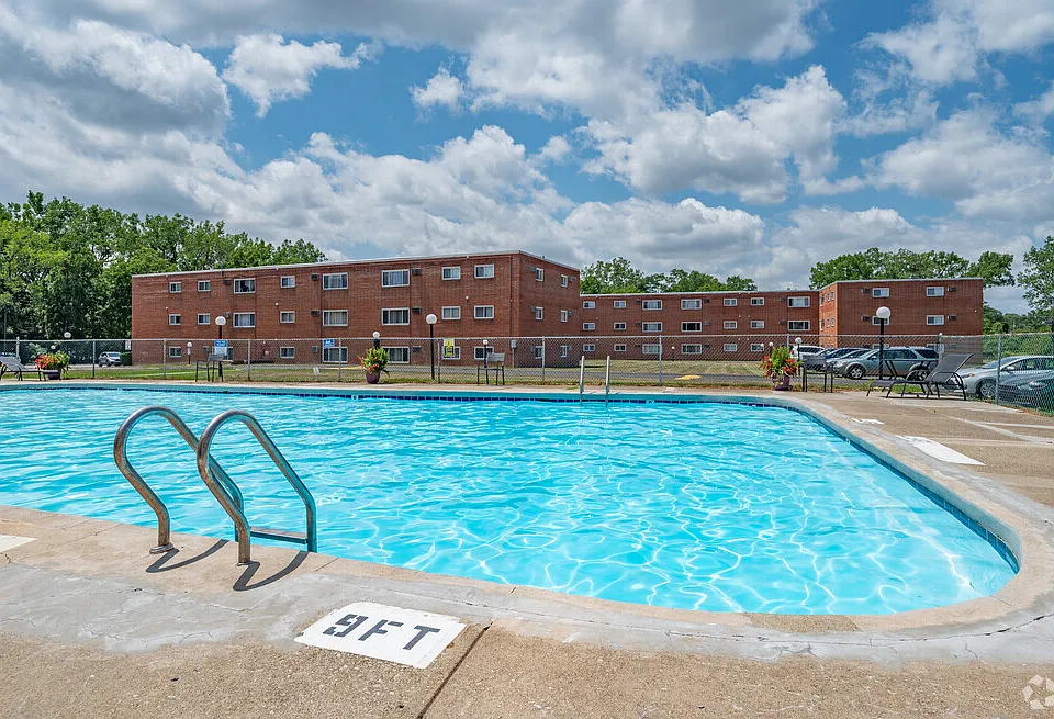 Pleasant Valley Apartments