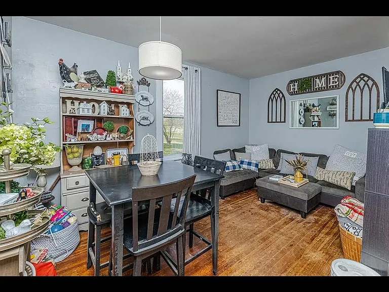 1619 W 7th St — Photo 12
