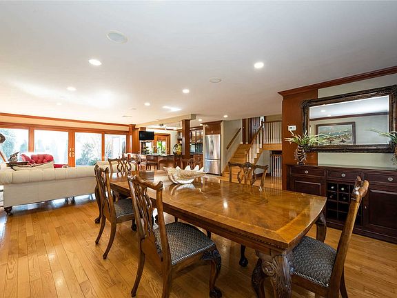 3rd image of 1511 Bay Blvd #A