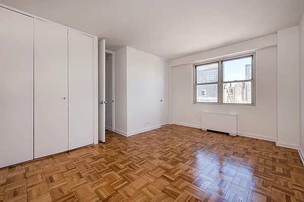 Sold by Rose Associates, Inc | media 22