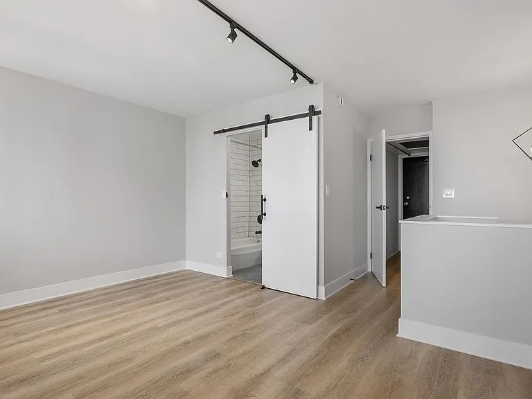 The Duplex Tower — Photo 117