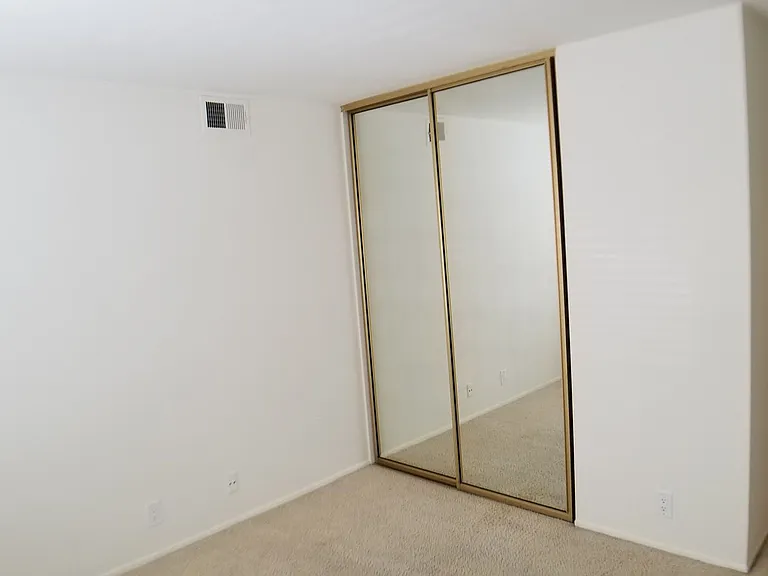 112 Corsica Dr — Photo 12