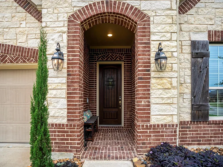 22310 Taren Ct — Photo 3
