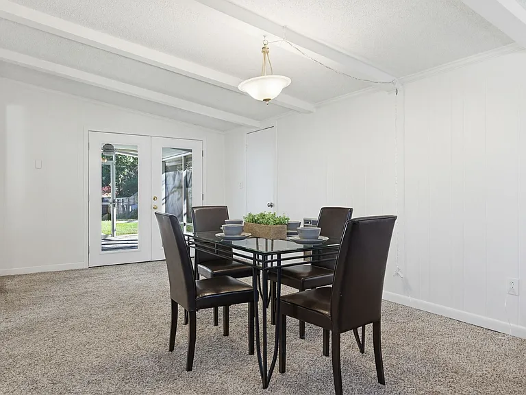 908 Rock Creek Ave — Photo 18