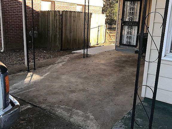 2nd image of 4695 Violet Ave