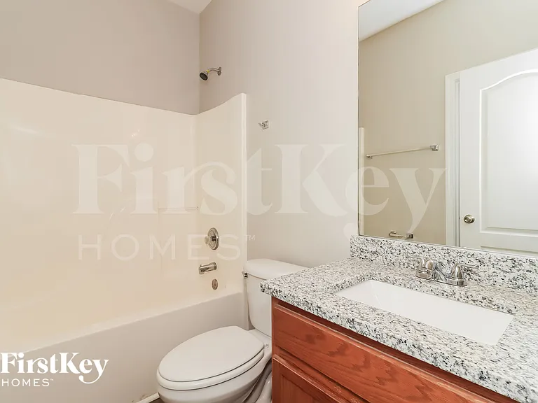 528 Valleyside Dr — Photo 16