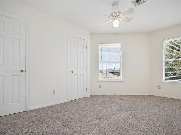 336 Lariat Cir — Photo 7