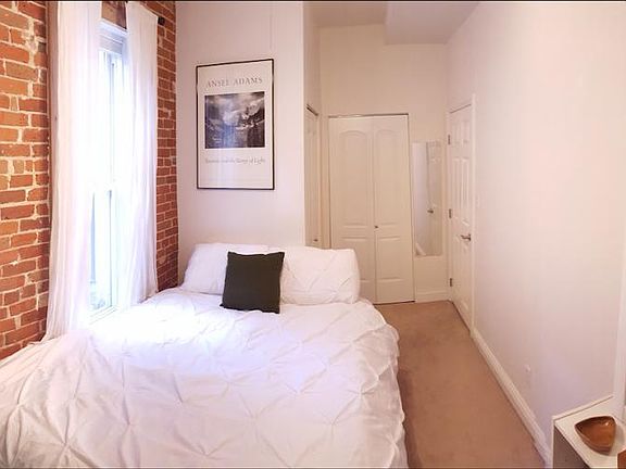 3rd image of 264 N Galapago St