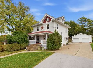 218 S Main St, Port Byron, IL 61275