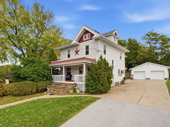 218 S Main St, Port Byron, IL 61275